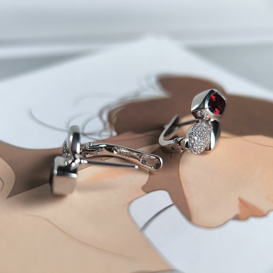 Silver earrings with garnet nano 2.434ct