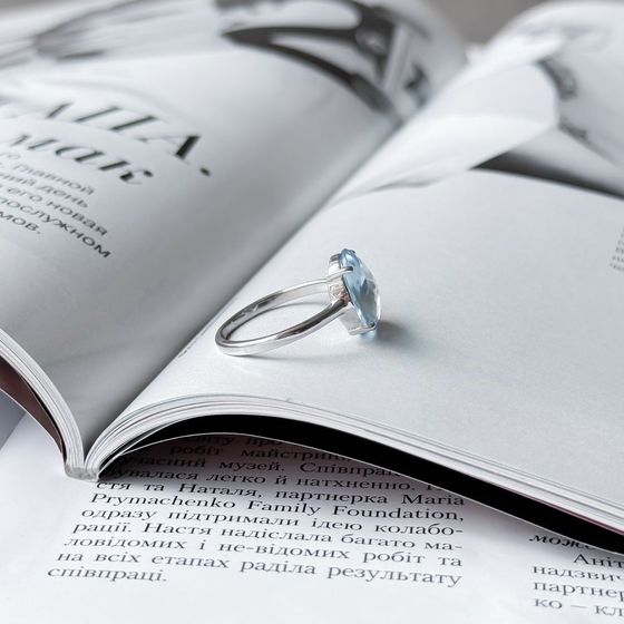 Срібне кільце з топазом 5,358 карата