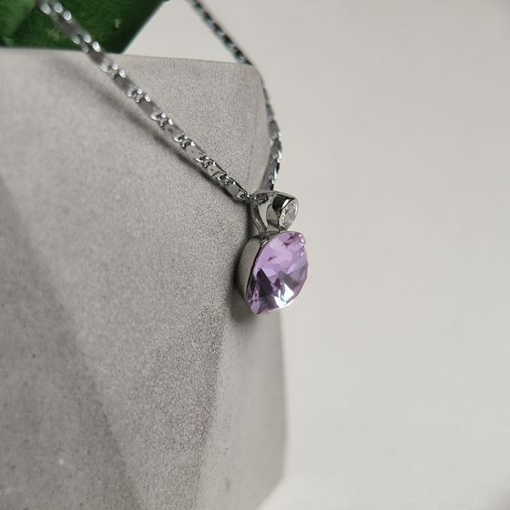 Silver pendant with phianites