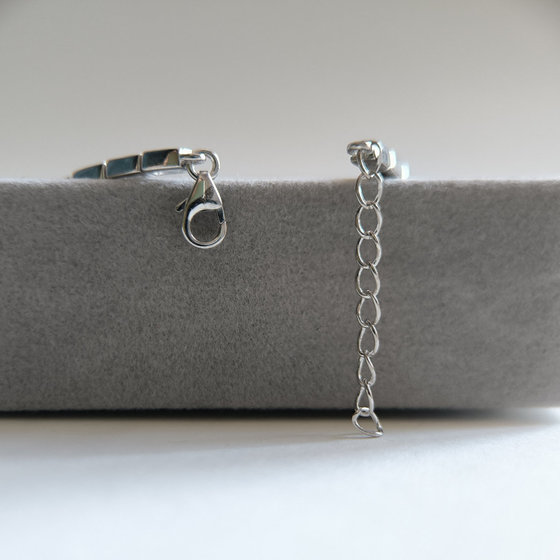 Silver bracelet with London Blue topaz 1.2ct, topaz