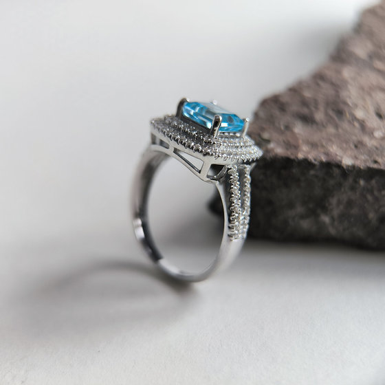 Silver ring with topaz 3.289ct, cubic zirconia