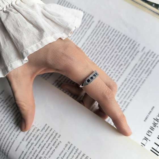 Silver ring with sapphire nano 1.213ct