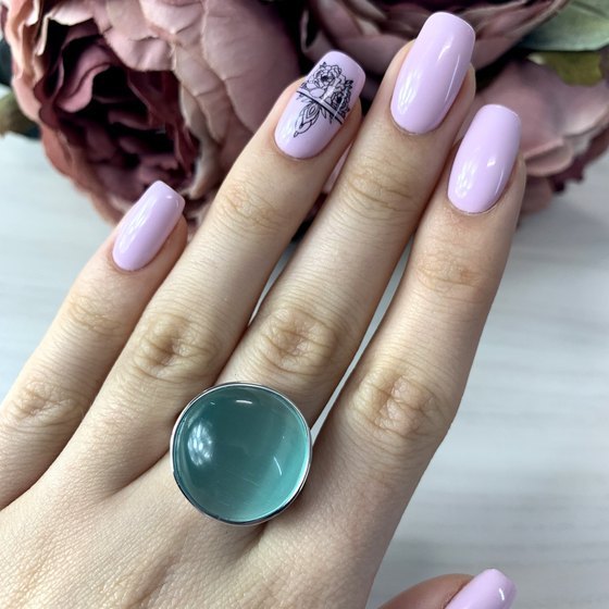 18.469ct sterling silver cat's eye ring