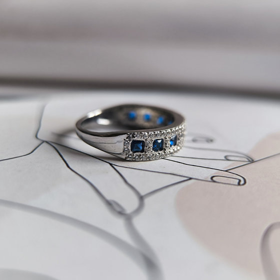 Silver ring with sapphire nano 1.213ct