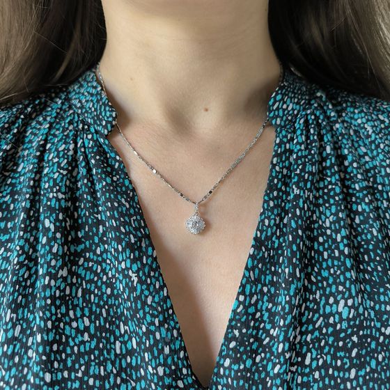 Silver pendant with phianites