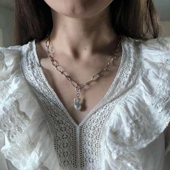 Silver necklace with baroque pearls