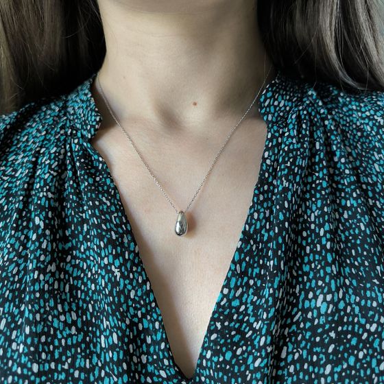 Silver necklace without stones