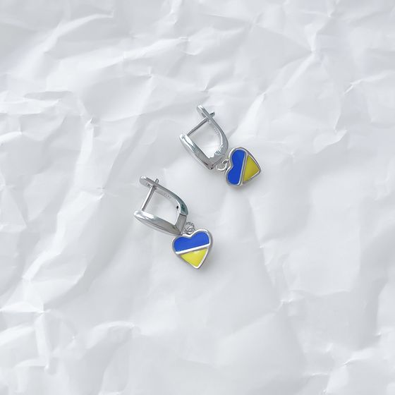 Silver earrings with yemallu