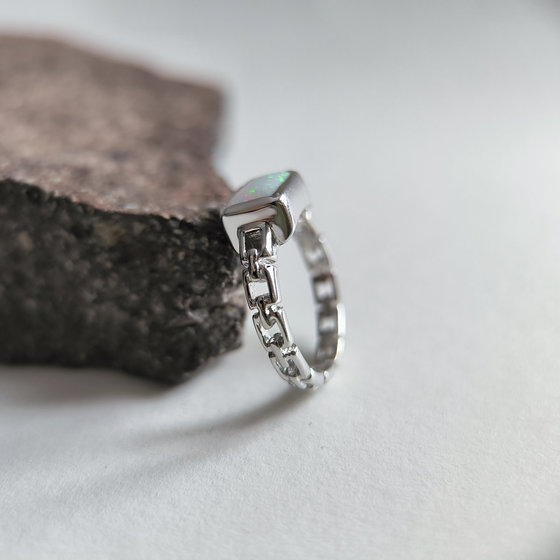 Silver ring with opal 0.5ct