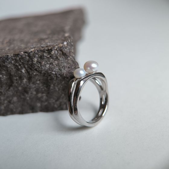 Серебряное кольцо с жемчугом 2.5ct