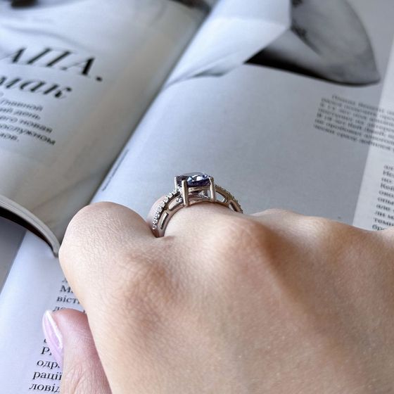 Silver ring with alexandrite