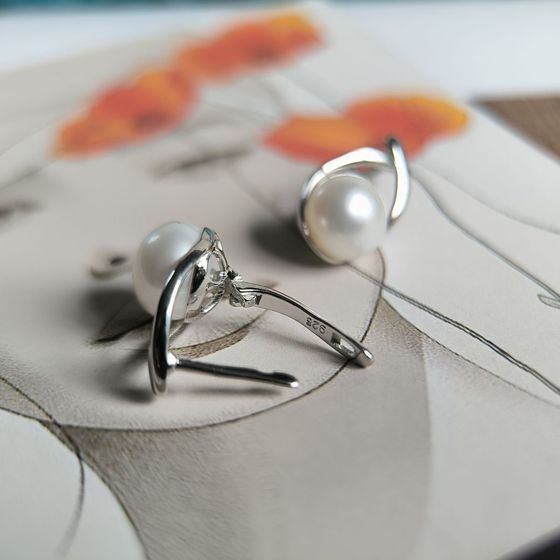 Серебряные серьги с перлами
