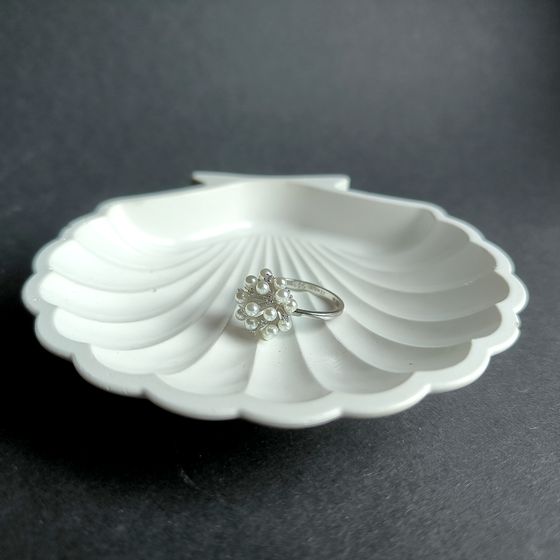Silver ring with pearls, fianites