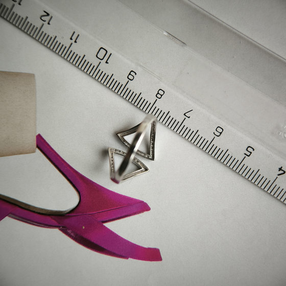 Срібна каблучка з фіанітами 0.36ct