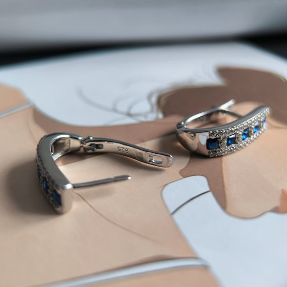 Silver earrings with nano sapphire 1.187ct