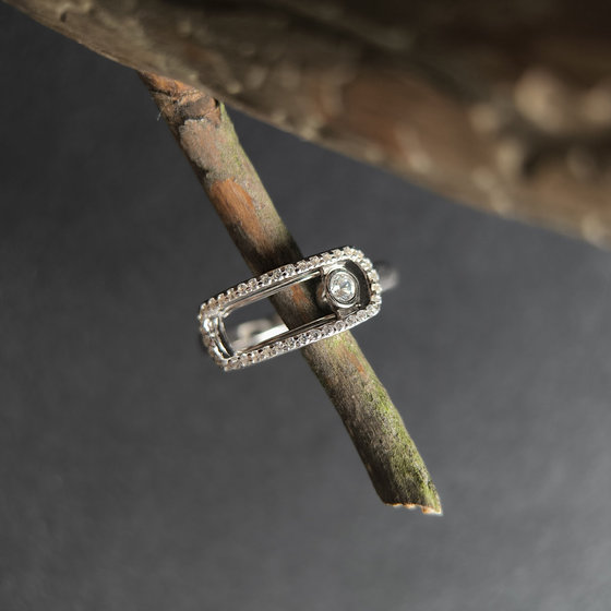 Silver ring with cubic zirconia