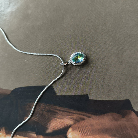 Серебряная подвеска с мистик топазом 1.098ct, фианитами