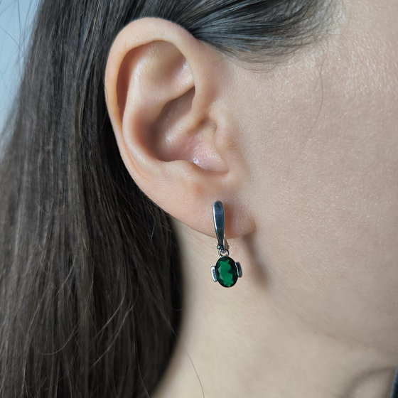 Silver earrings with emerald nano 1.9ct