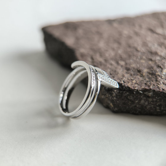 Silver ring with cubic zirconia