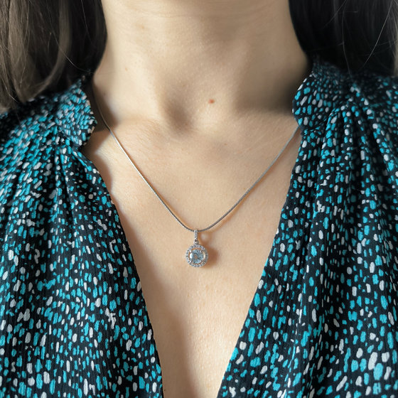 Silver pendant with a 1.3-carat topaz and cubic zirconia
