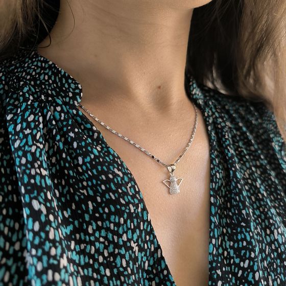 Silver pendant with phianites