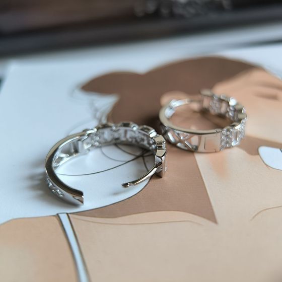 Серебряные серьги с фианитами
