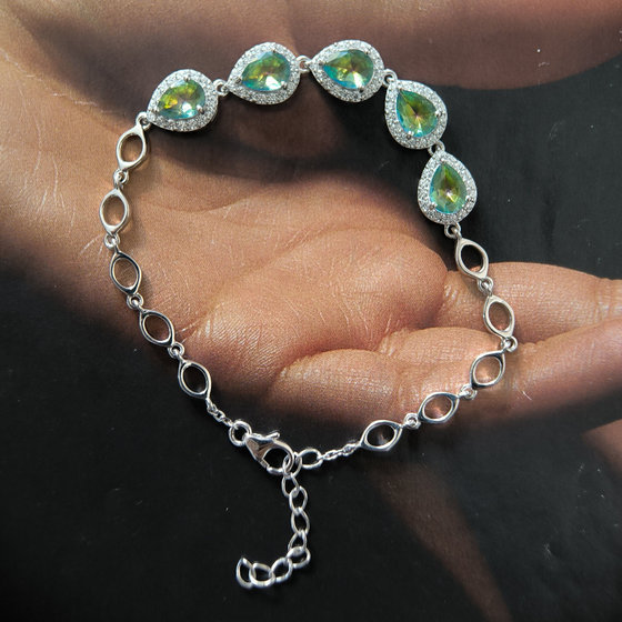 Silver bracelet with mystic topaz 4.008ct