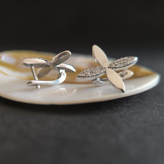 Срібні сережки з фіанітами 0.52ct