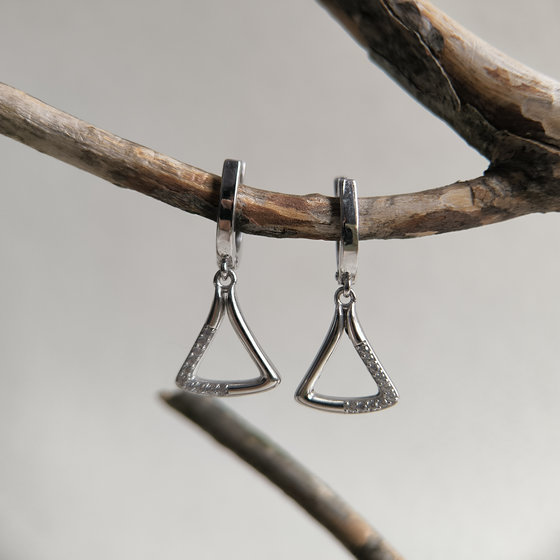 Silver earrings with 0.2ct fianites