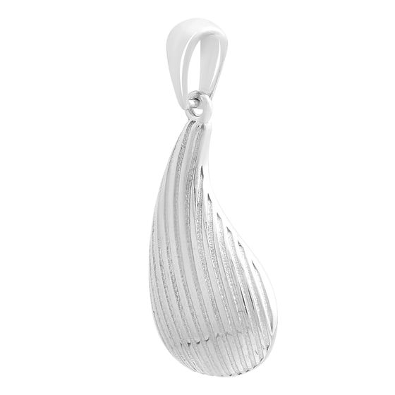 Silver pendant without stones