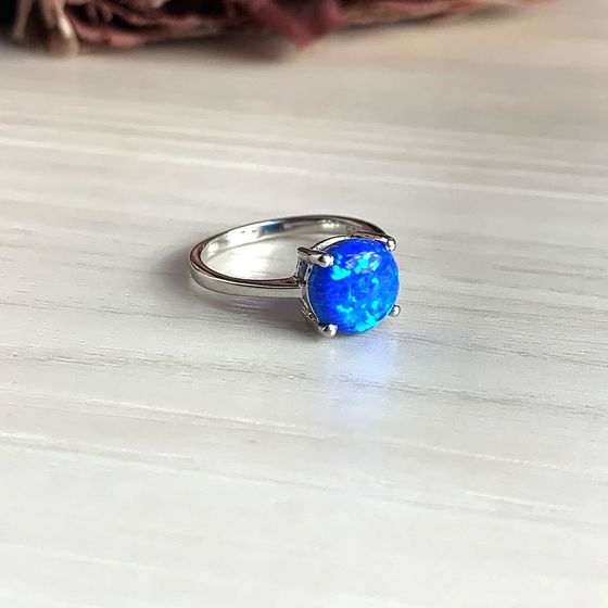Silver ring with a 1.158-carat opal