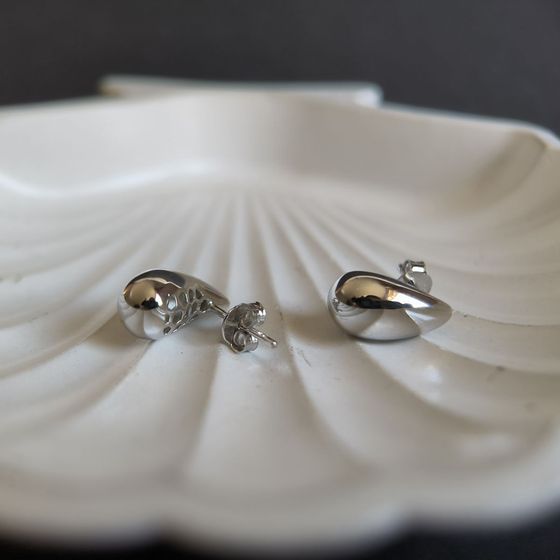 Silver earrings without stones