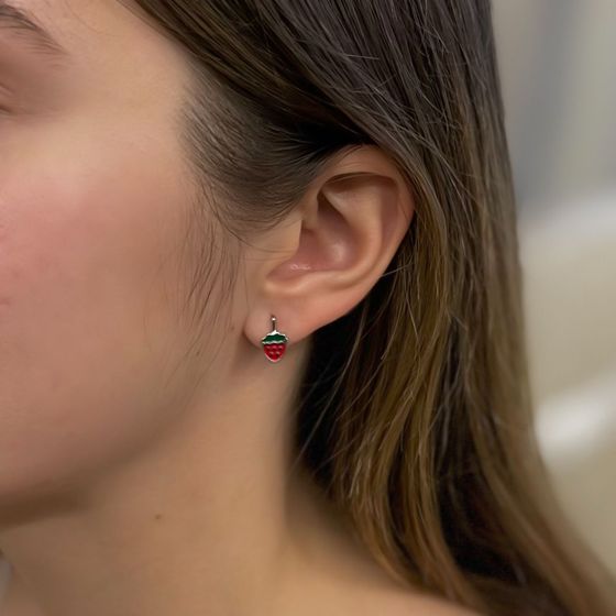 Silver earrings with yemallu