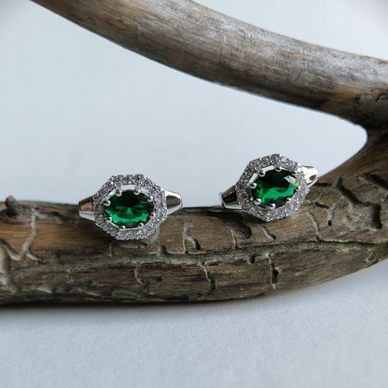 Silver earrings with emerald nano 2.802ct