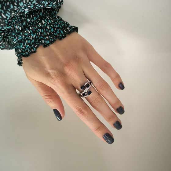 Sterling silver ring with sapphire 2.333ct, phianites