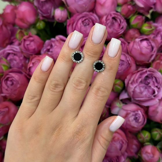 Silver earrings with onyx
