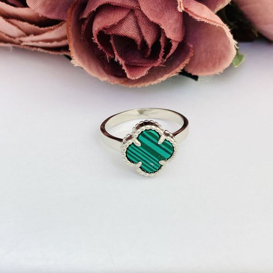Silver ring with malachite