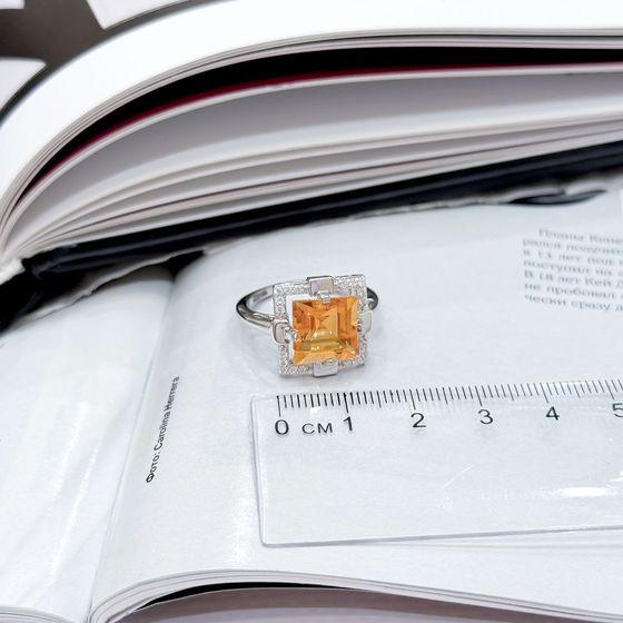 Срібна каблучка із золотим кварцом 4.735ct, фіанітами