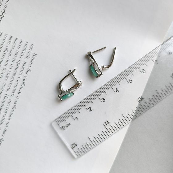 Срібні сережки зі смарагдом 1.189ct, фіанітами