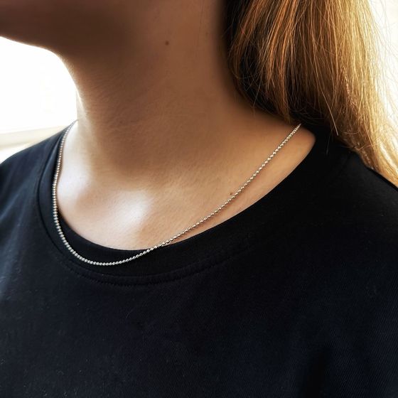 Silver chain without stones