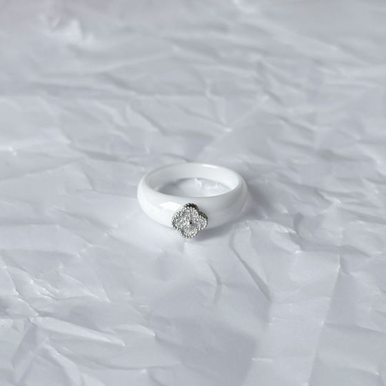 Silver ring with ceramics