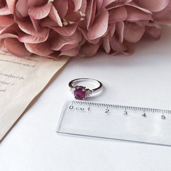 Silver ring with a 1.863-carat ruby