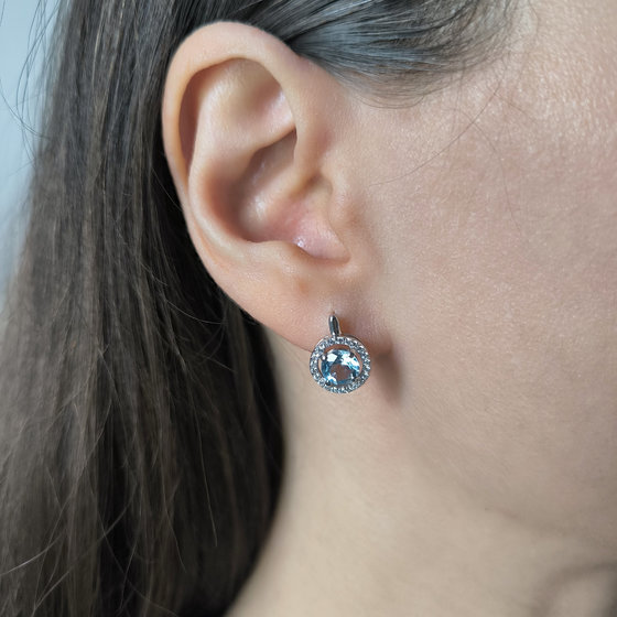 Silver earrings with 2.554 carats of topaz and cubic zirconia