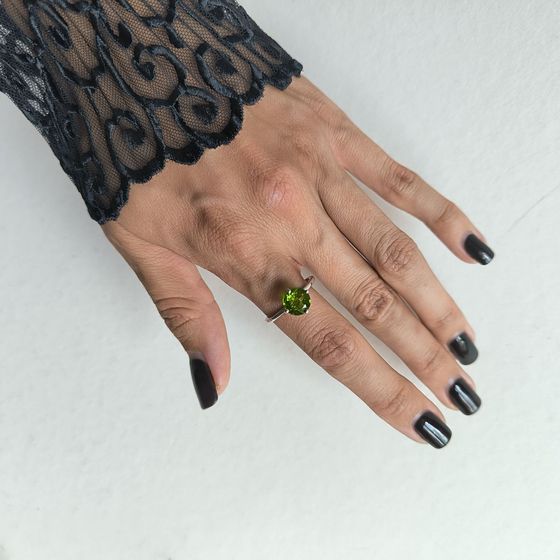 Серебряное кольцо с хризолітом 2.92ct