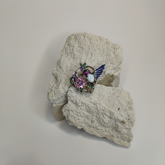 Silver brooch with opal, fianites