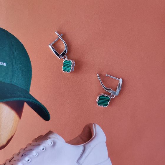 Silver earrings with malachite