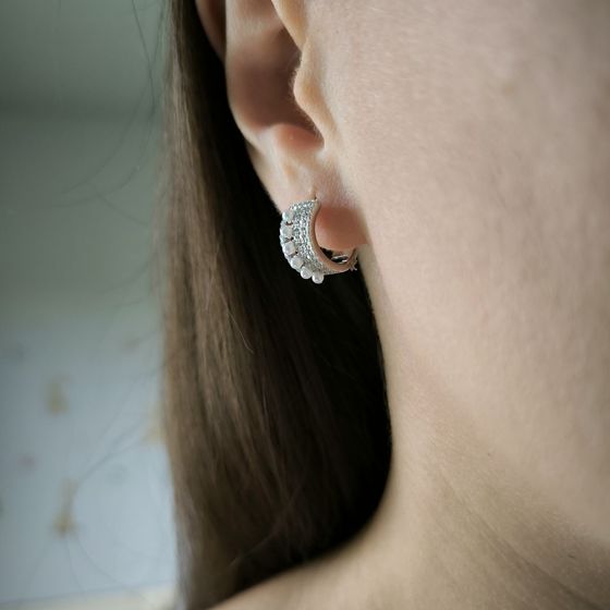 Silver earrings with pearls, fianites