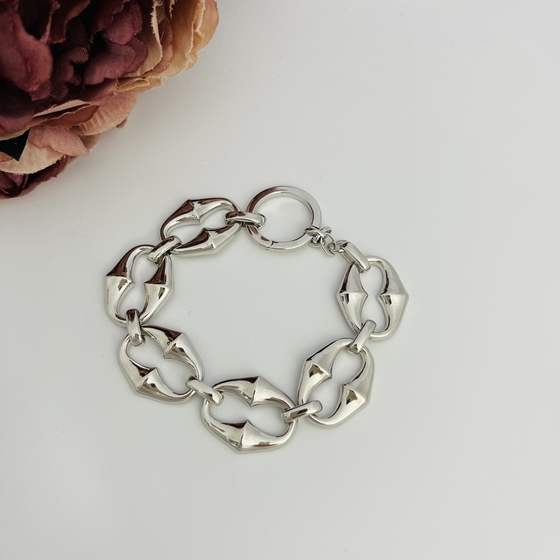Silver bracelet without stones