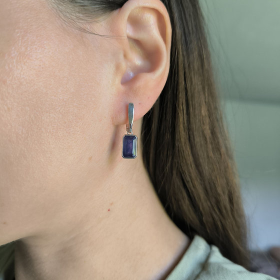 Silver Earrings with a 6.264ct Sapphire