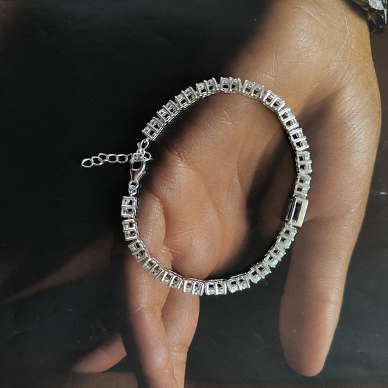 Silver bracelet with nano sapphire 9.25ct